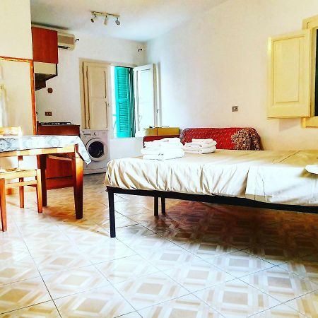 Appartamento Nel Chiasso. Monopoli Eksteriør billede